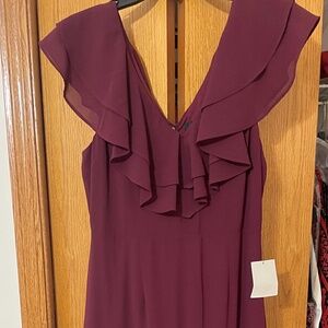 Lulus never worn flutter sleeve ruffle bottom dress
